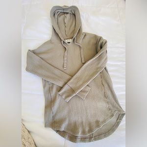 Abercrombie and fitch waffle pull over. Super soft. Taupe color.
